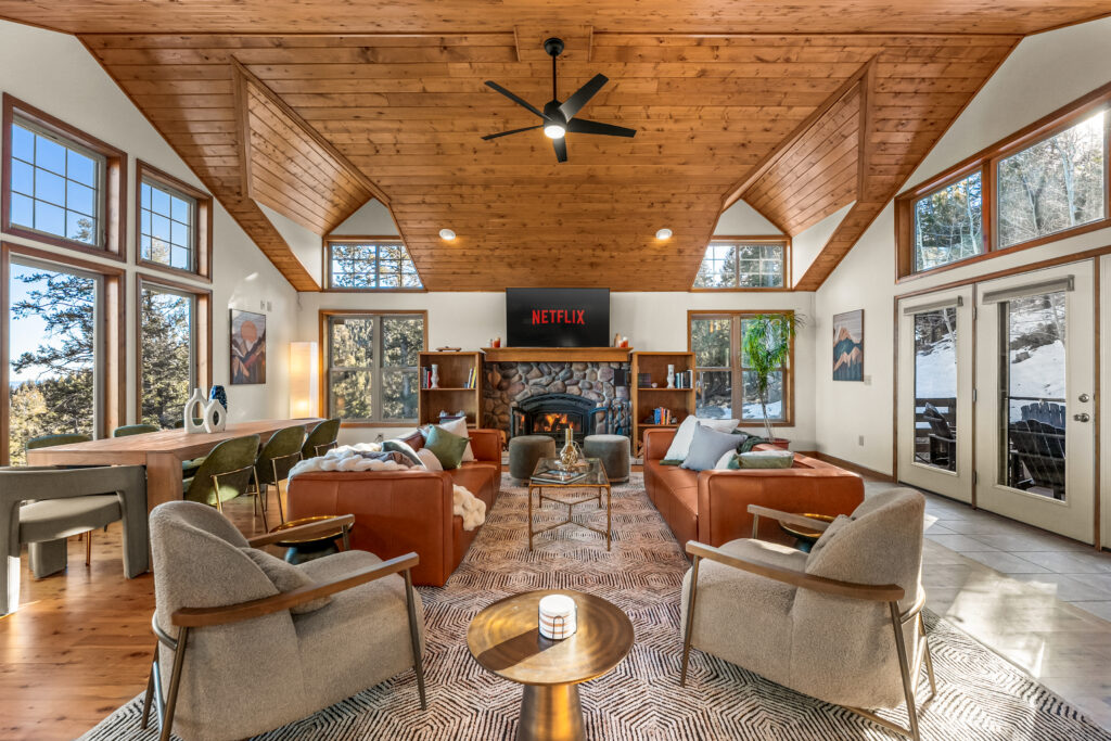 1527 S Pine Dr-13