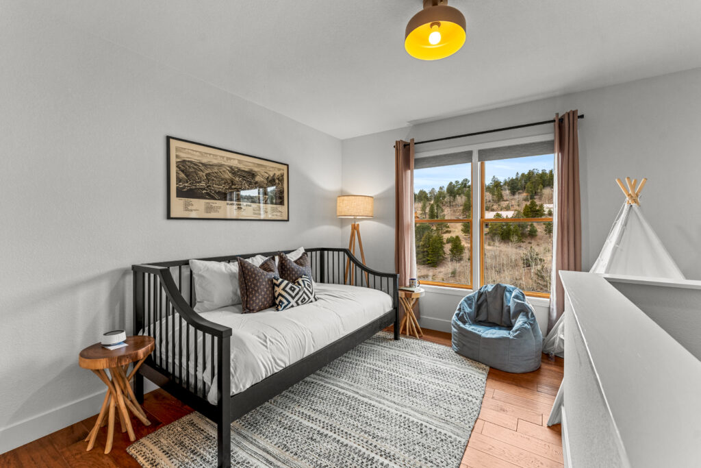 2420 Dory Hill Rd-16