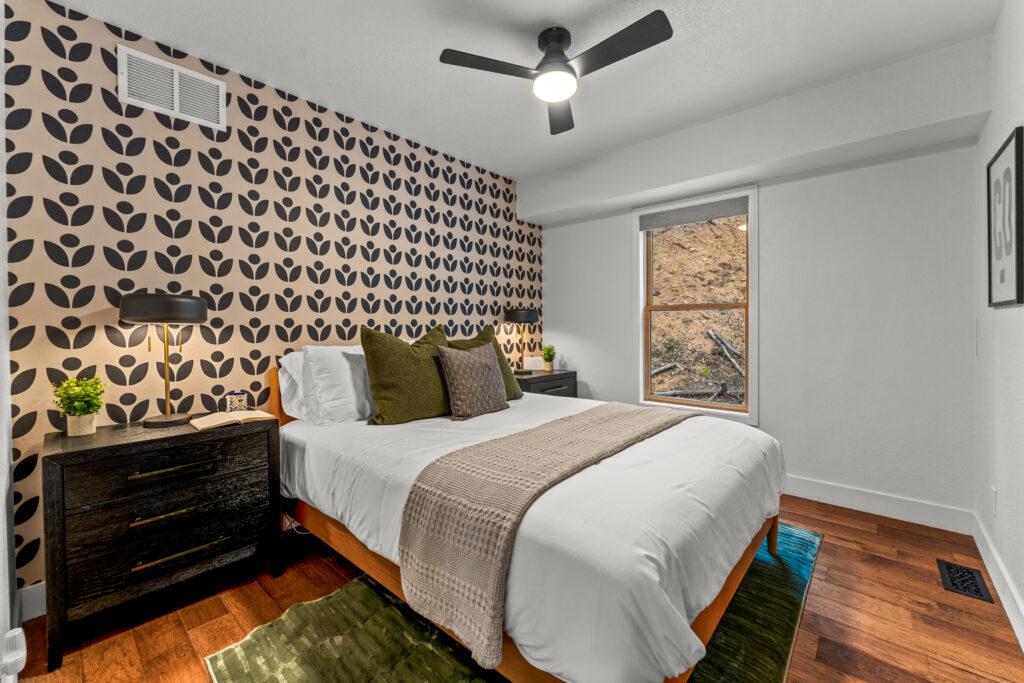 2420 Dory Hill Rd-18