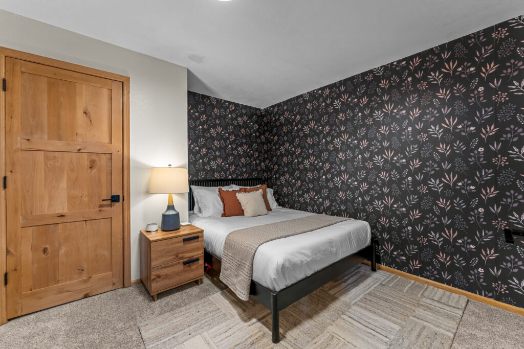 2420 Dory Hill Rd-33