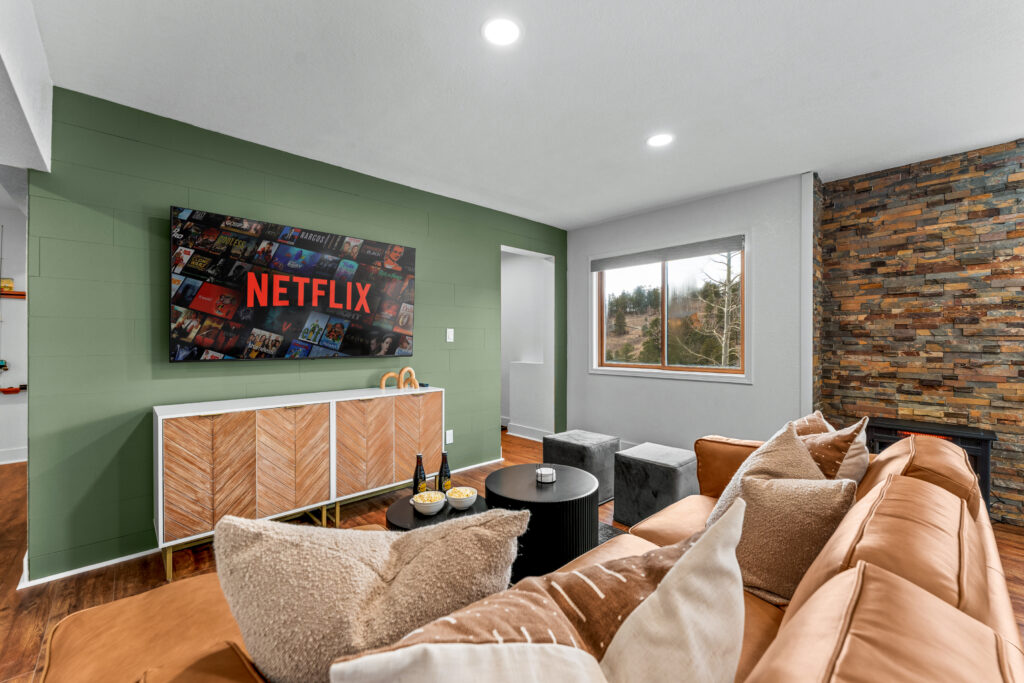 2420 Dory Hill Rd-37