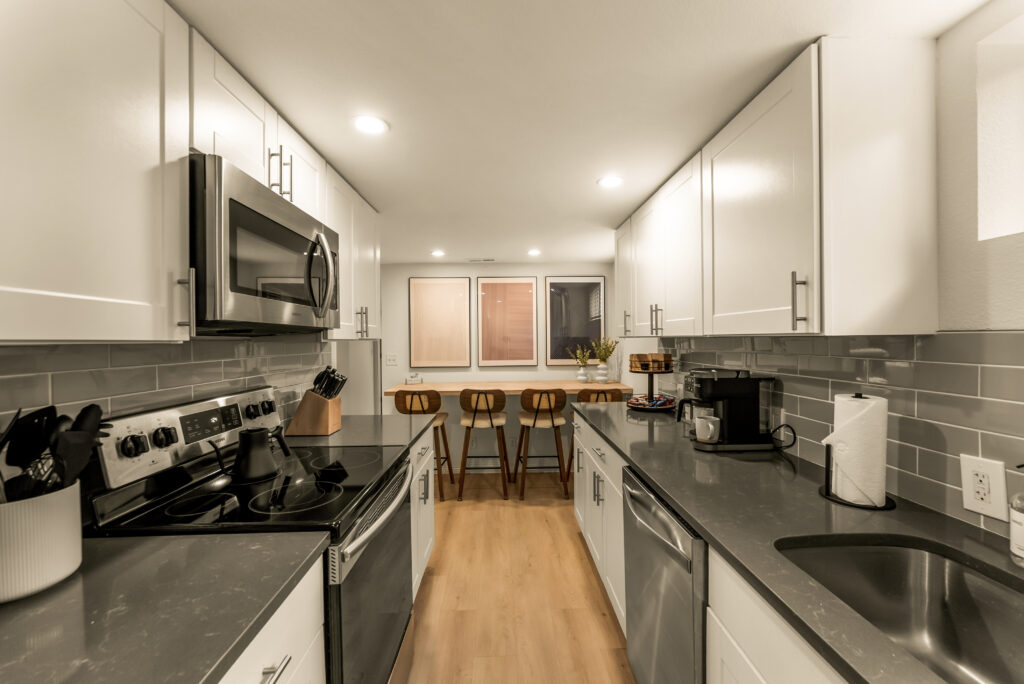 3939 Pecos St-10