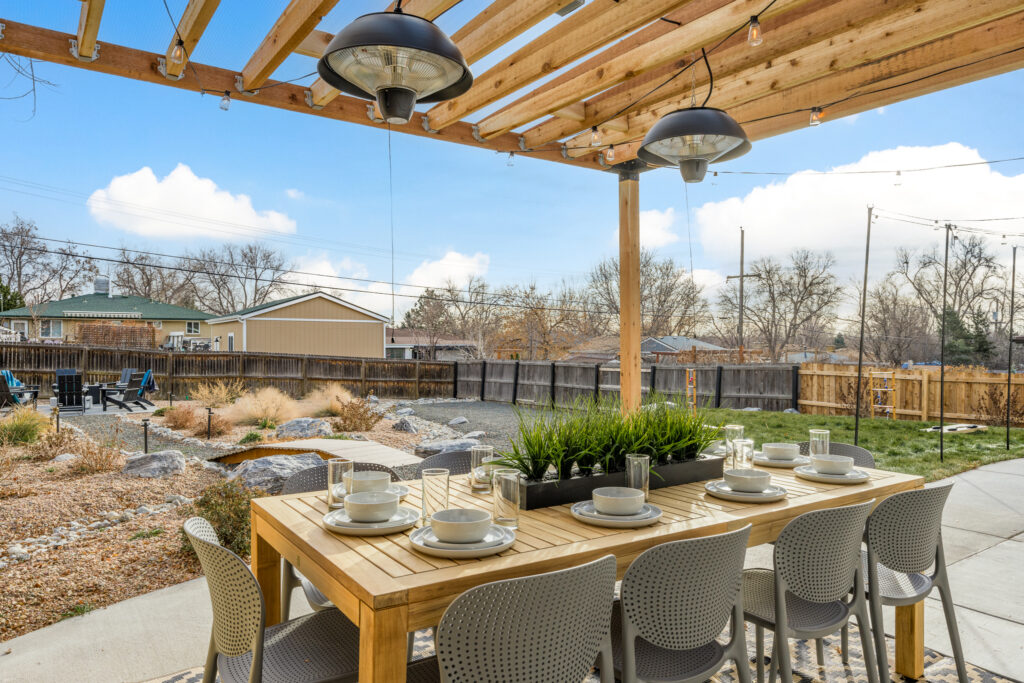 6186 Brentwood St-027
